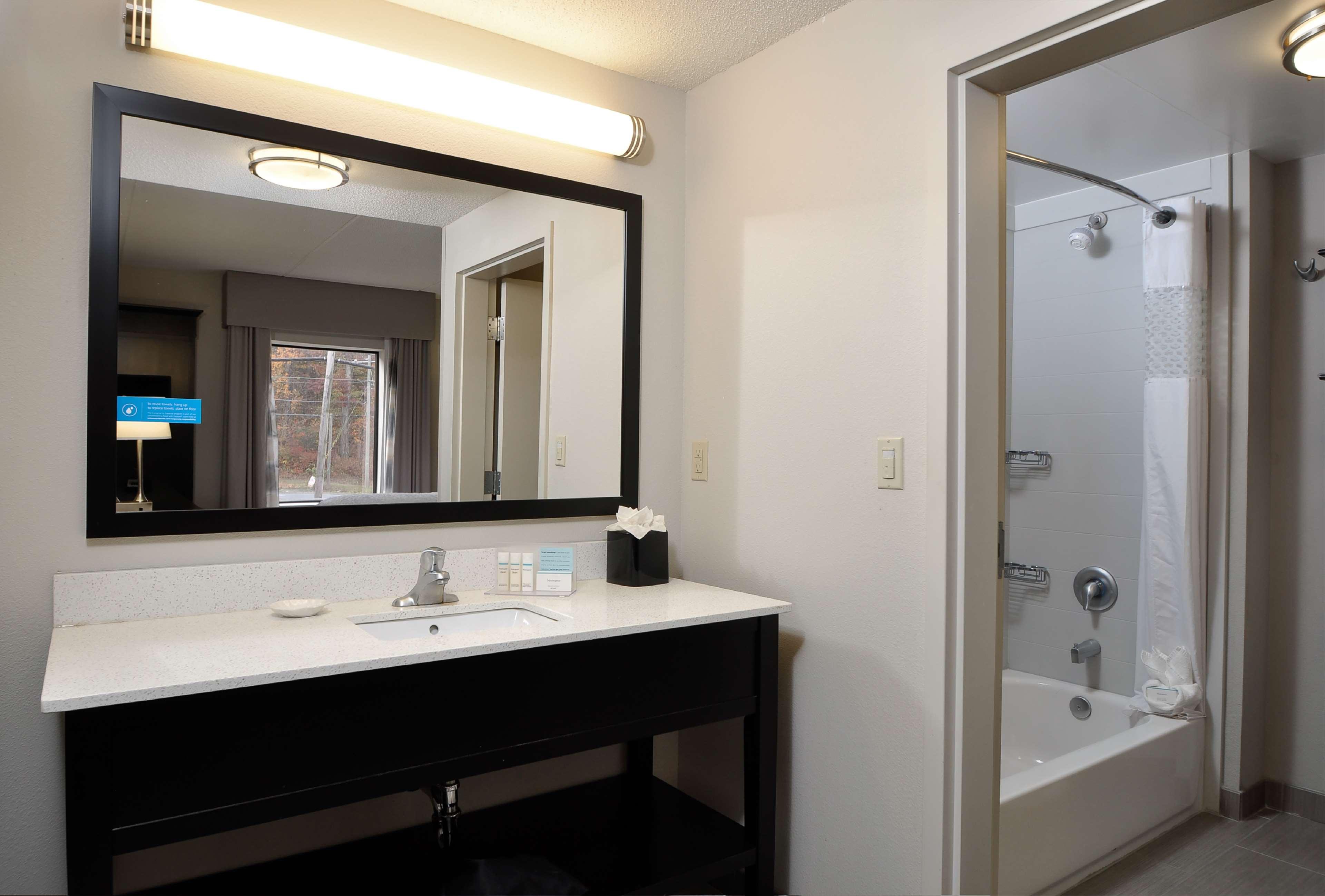Studio, King Bed, Sofa, Accessible