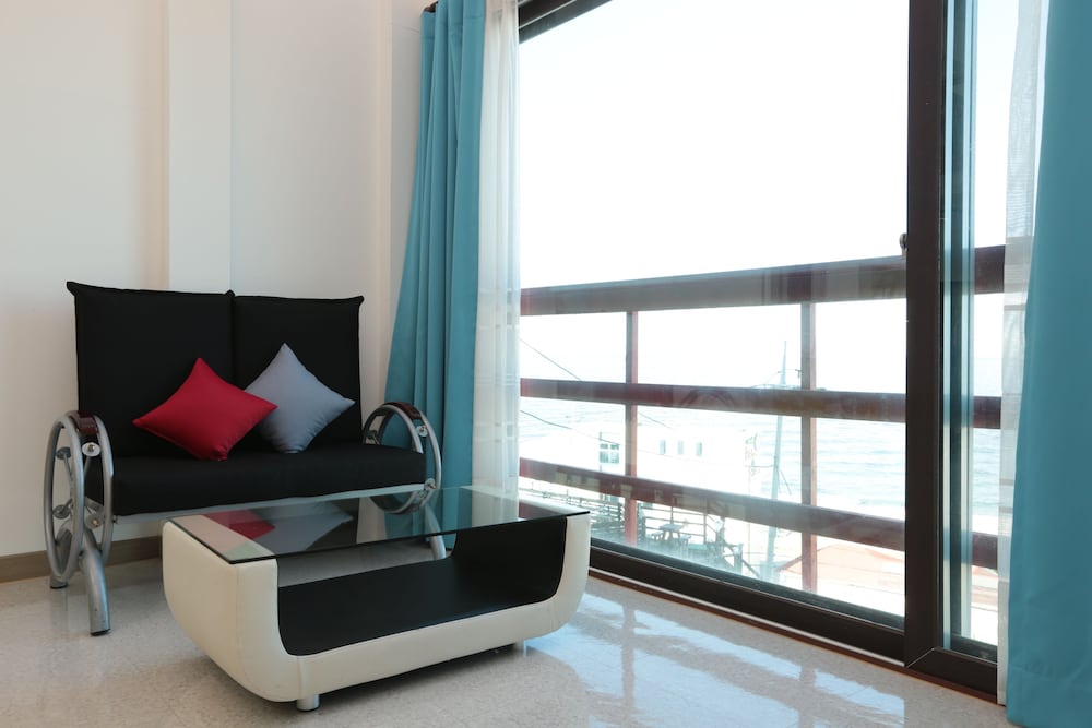 Seaview Pension 45/62