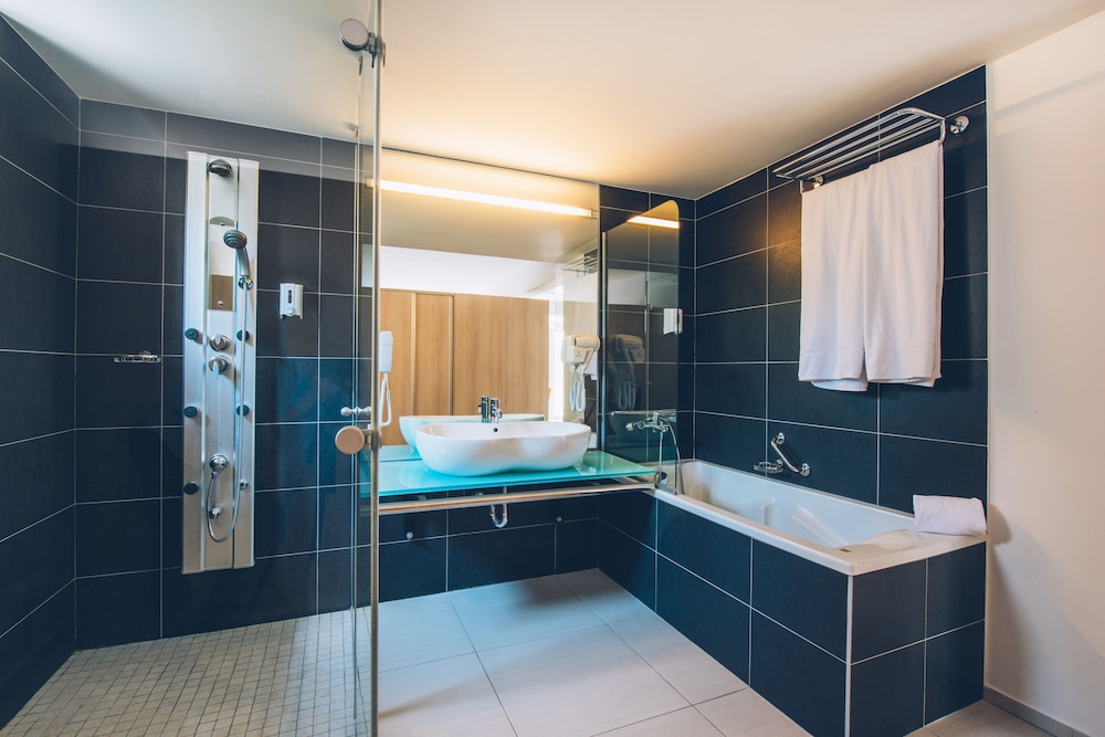 Iberostar Waves Herceg Novi 15/68