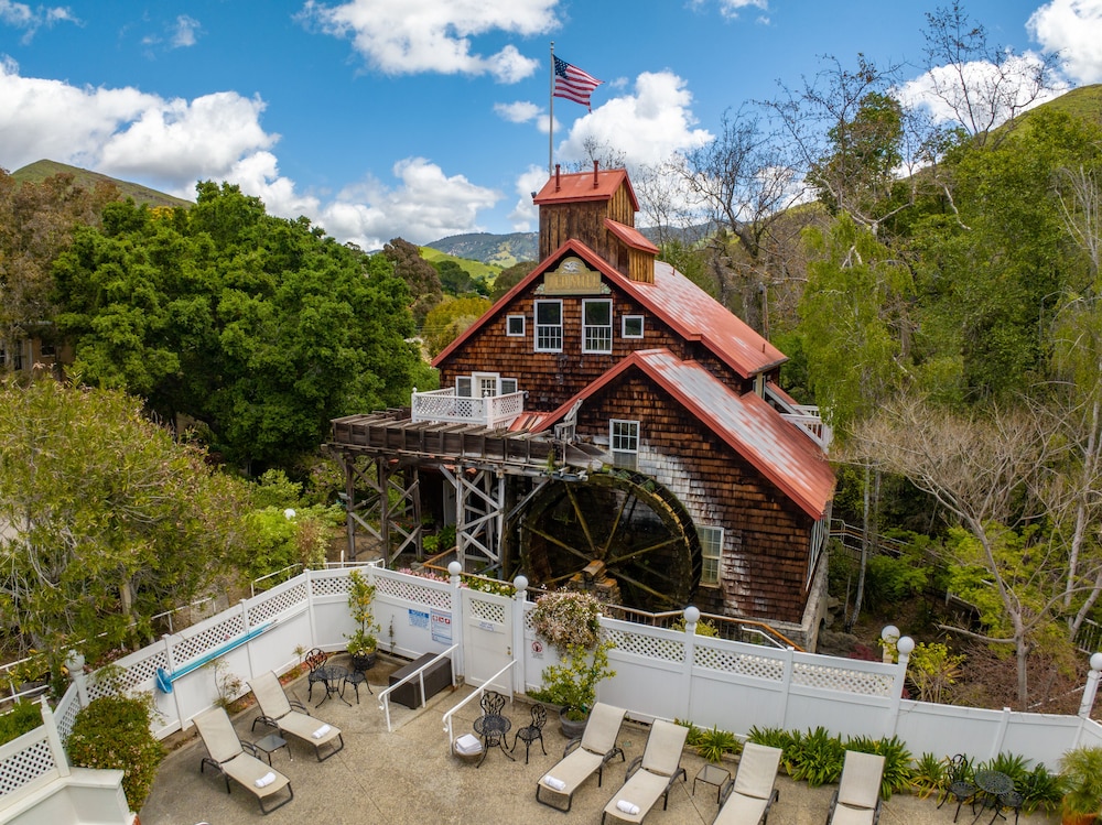 Apple Farm Inn 54/65