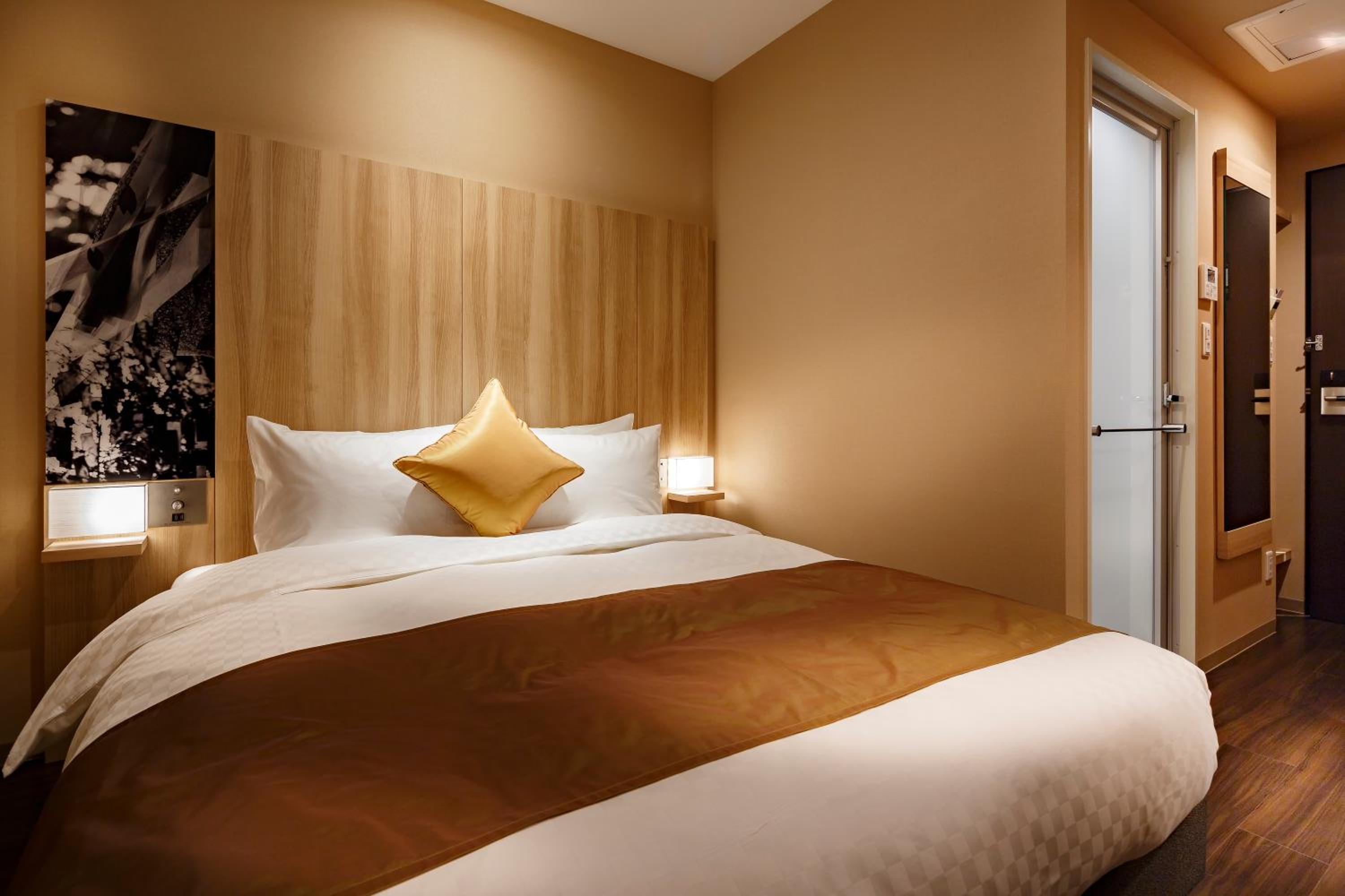 STANDARD, DOUBLE BED