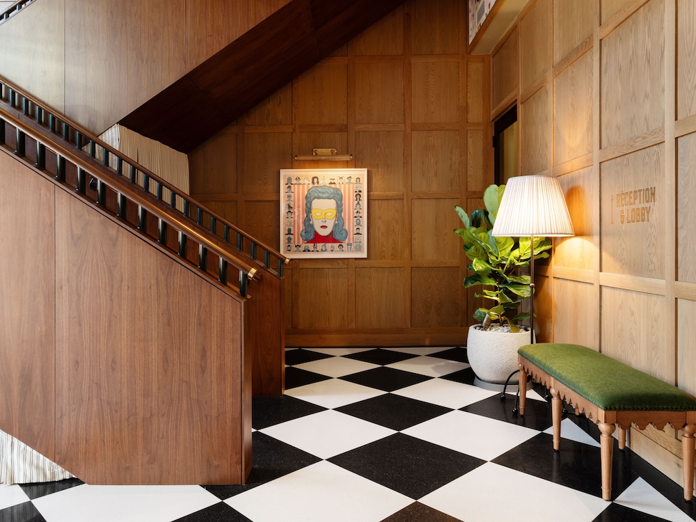 Palihouse Hyde Park Village 5/50