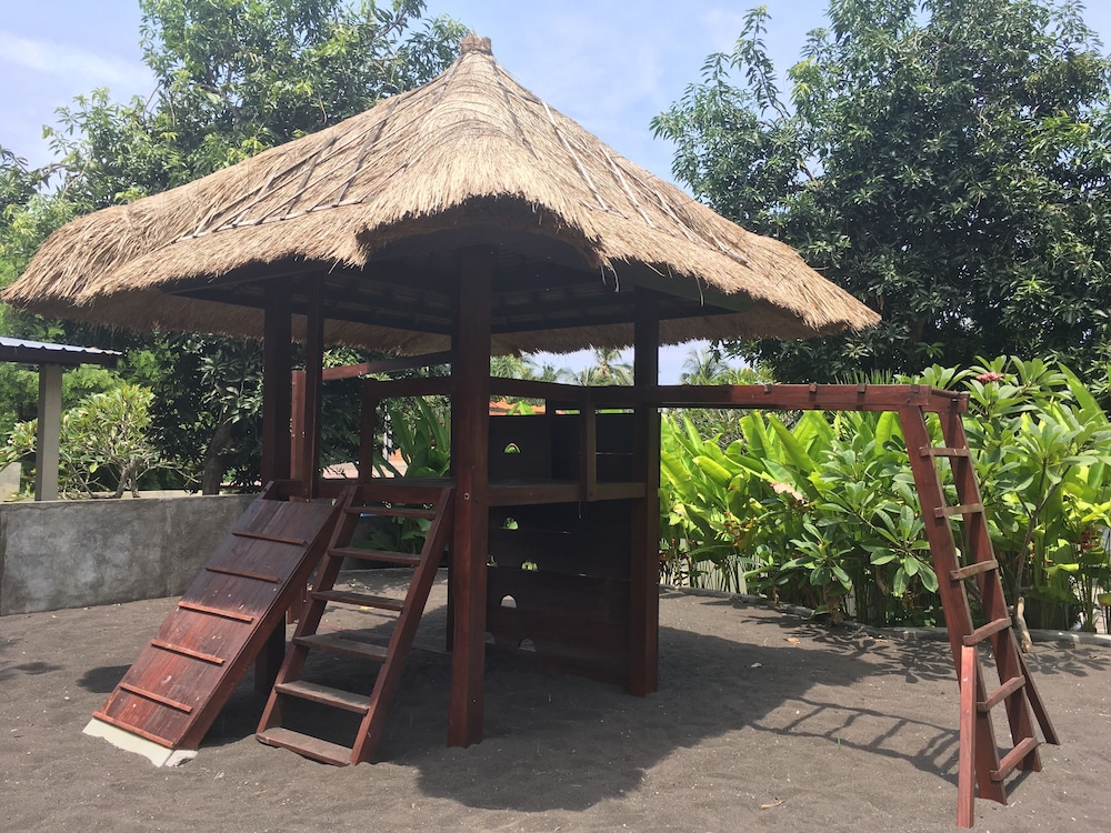 Relax Bali Dive & Spa Resort 30/50