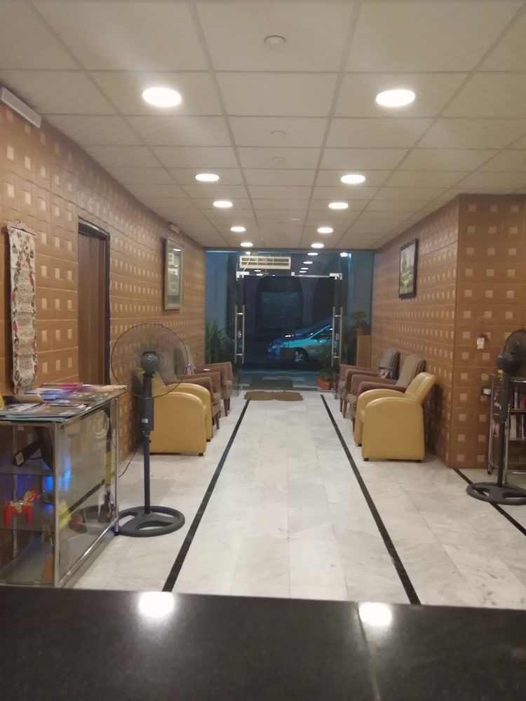 Al-Houriat Hotel 5/26