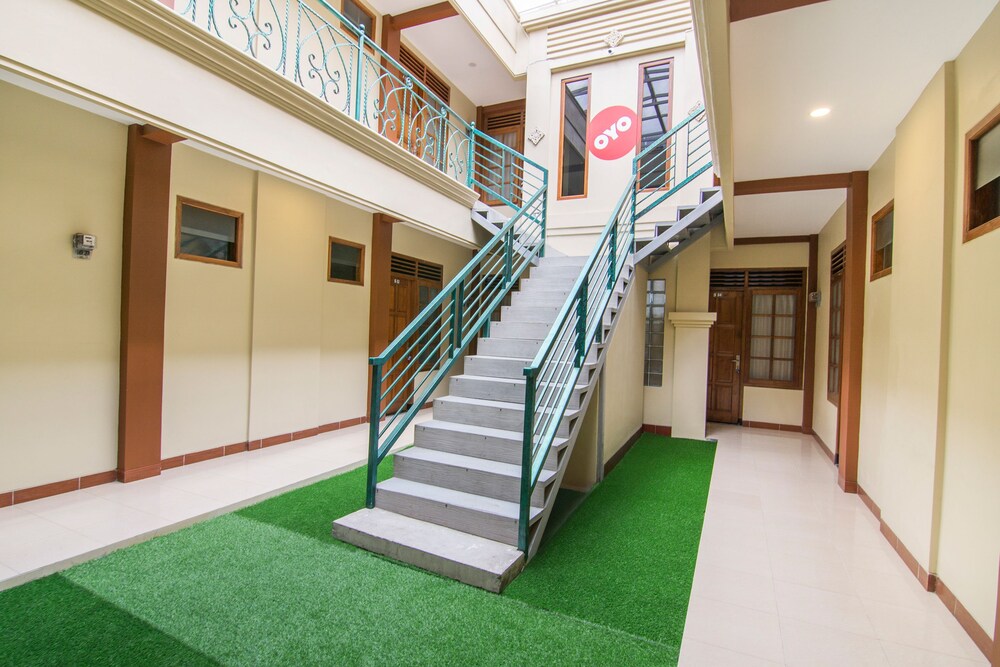 OYO 890 Dewi Fortuna Guest House 24/26