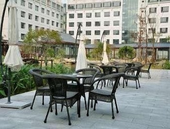 Ramada Plaza by Wyndham Hangzhou Xiaoshan 29/38