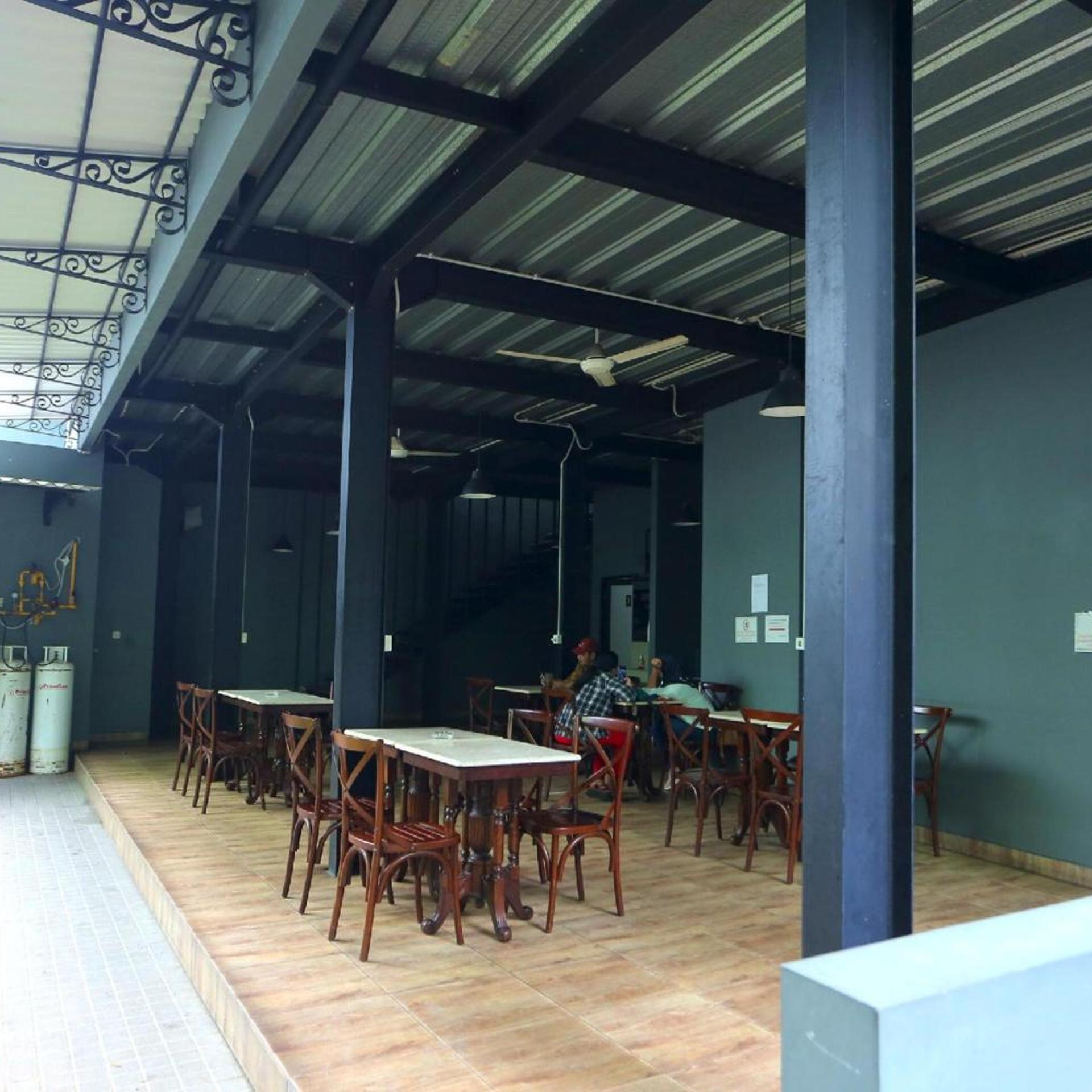 Super OYO Townhouse OAK Hotel Fiducia Pondok Gede 41/48