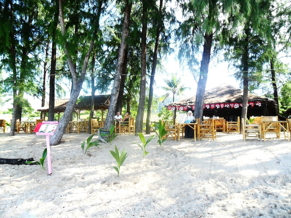 Lanta Palm Beach Resort 13/60