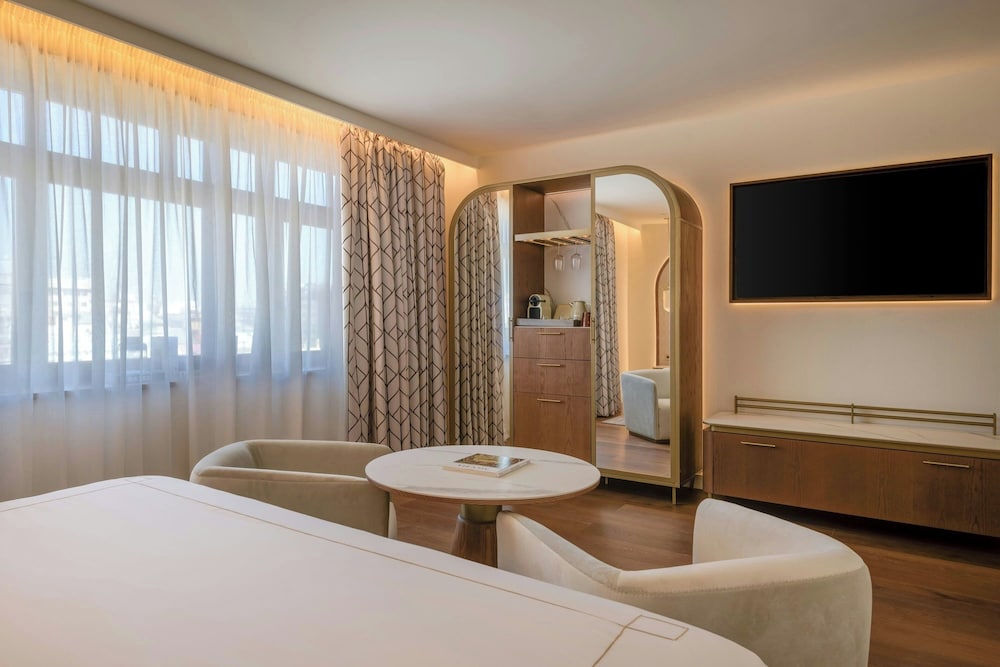 Grand Hotel Centenari, Valencia, Autograph Collection 25/50