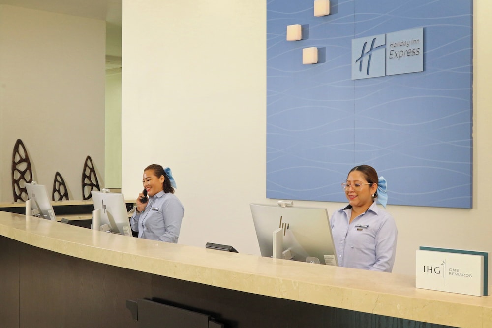 Holiday Inn Express Ciudad Del Carmen 6/50