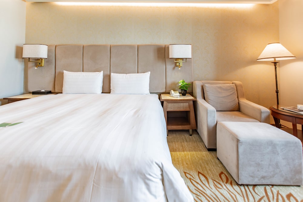Jia Hsin Garden Hotel 23/64