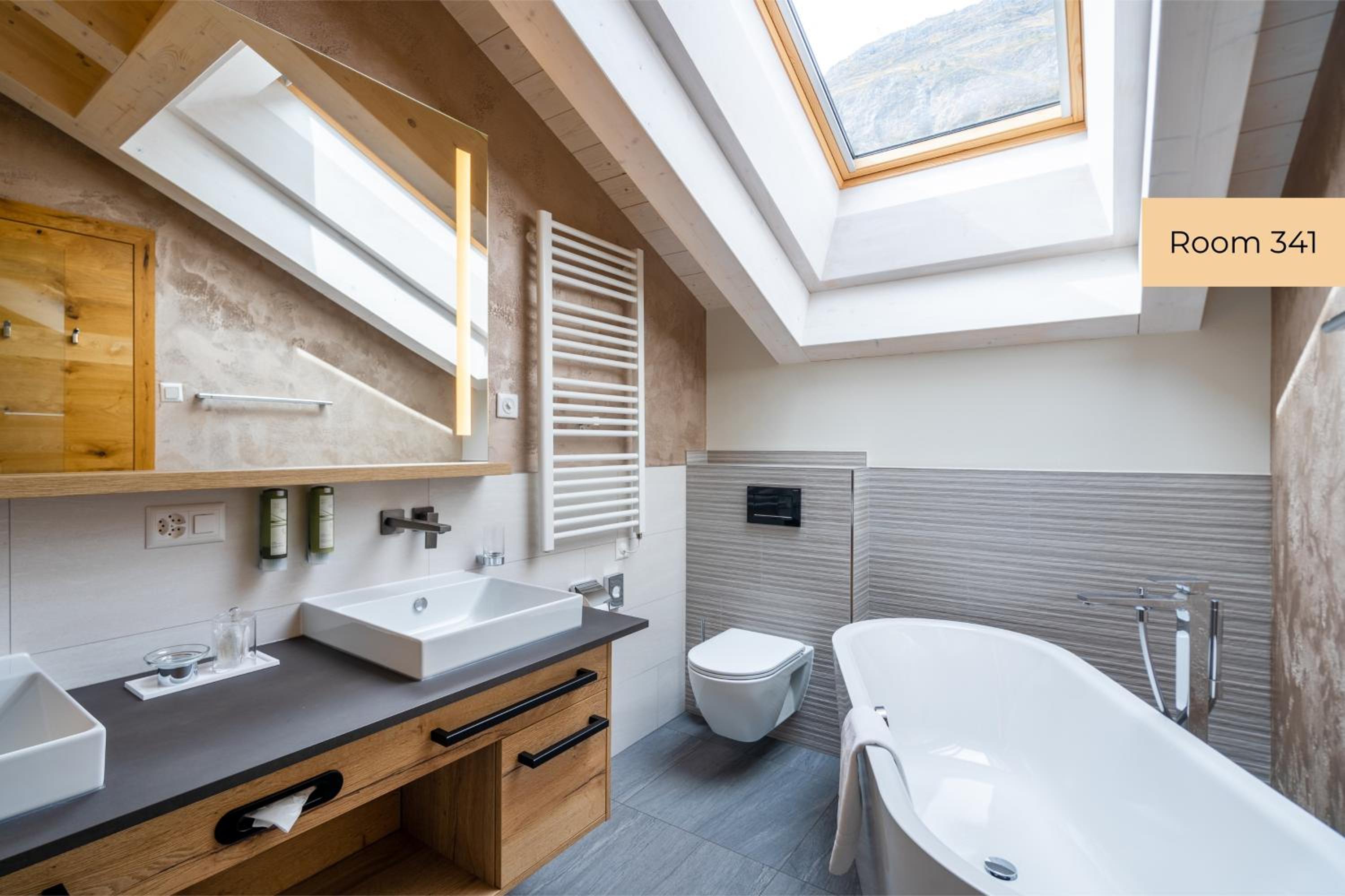 غرفة سوبيريور بسرير كينج، Hotel La Ginabelle 4/5