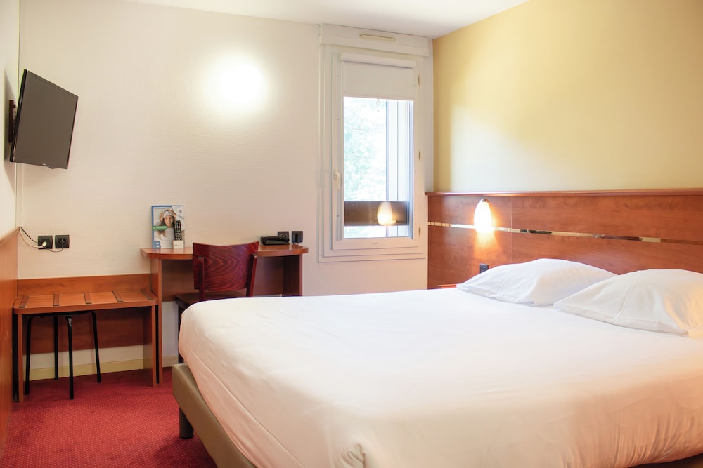 Brit Hotel Agen - L Aquitaine 11/53
