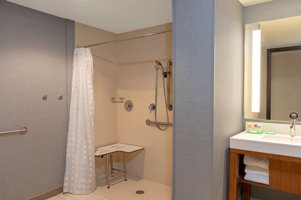 Hyatt Place Detroit/Royal Oak 61/62