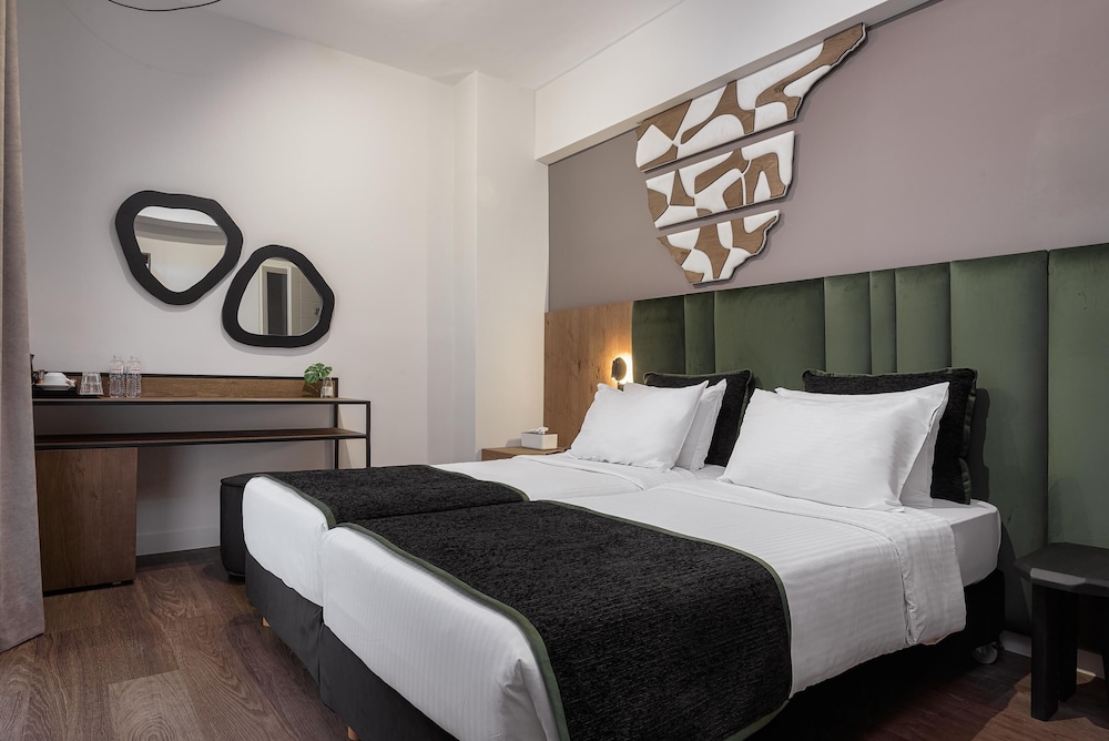 Acropolis Select Hotel 12/67