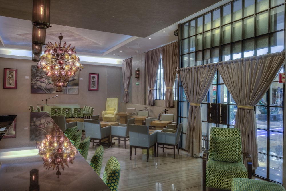 Marquis Sky Suites 20/33