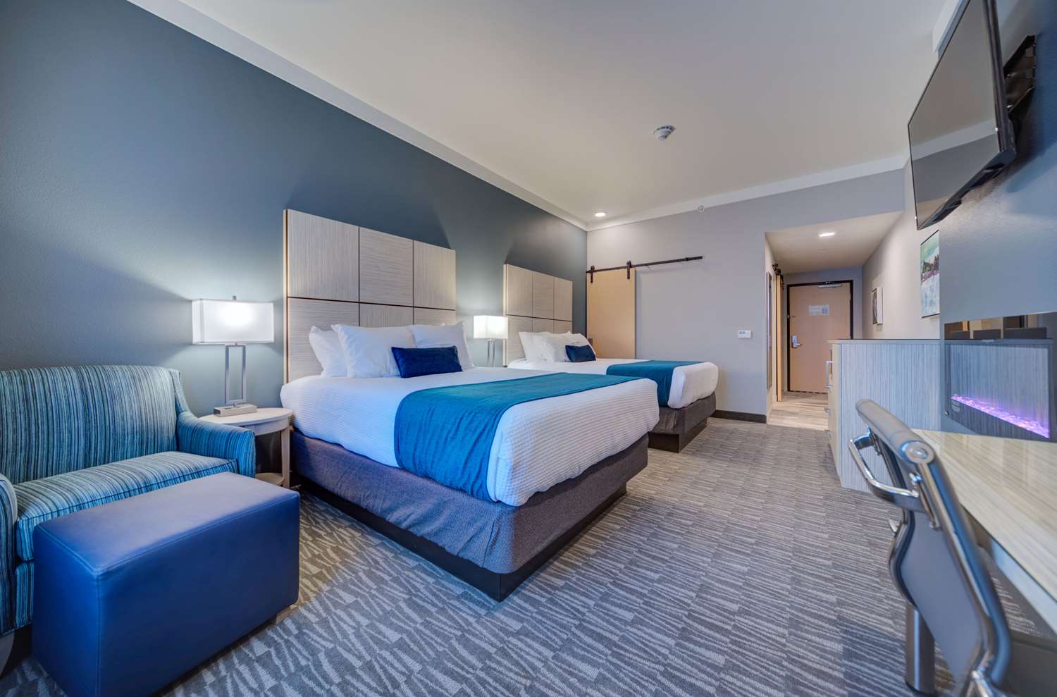 غرفة بسريرين كوين بإطلالة على الجبل، Hotel Peppertree Bend, BW Premier Collection 2/5
