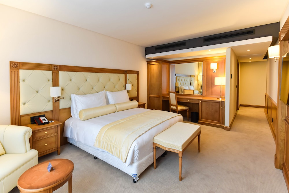 Hotel 2 Fevrier Lome 21/73