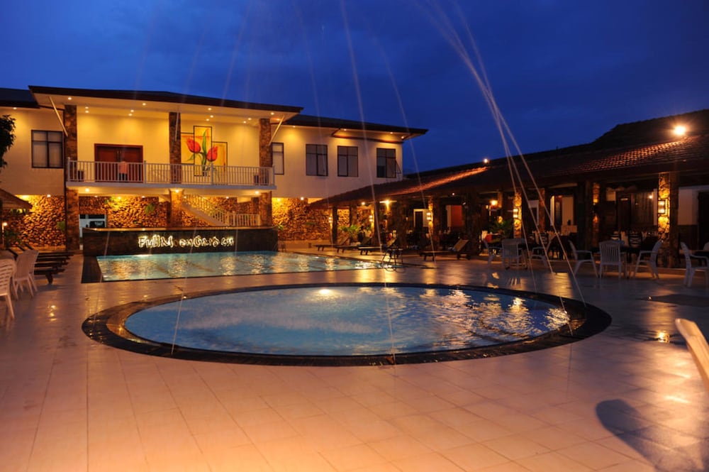 Full Moon Garden Hotel 2/41