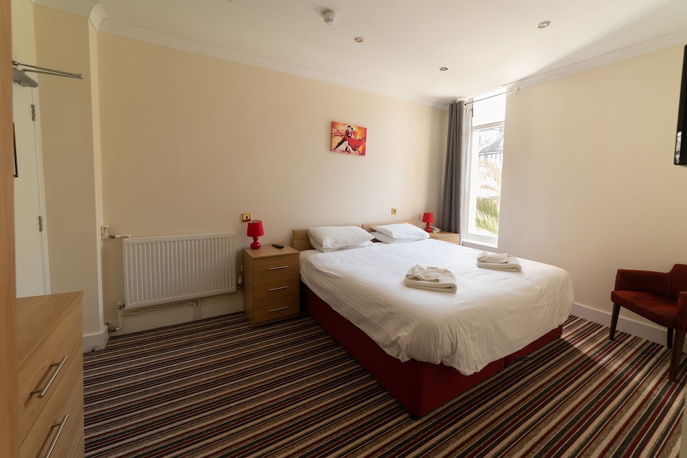 Bournemouth Sands Hotel 26/44