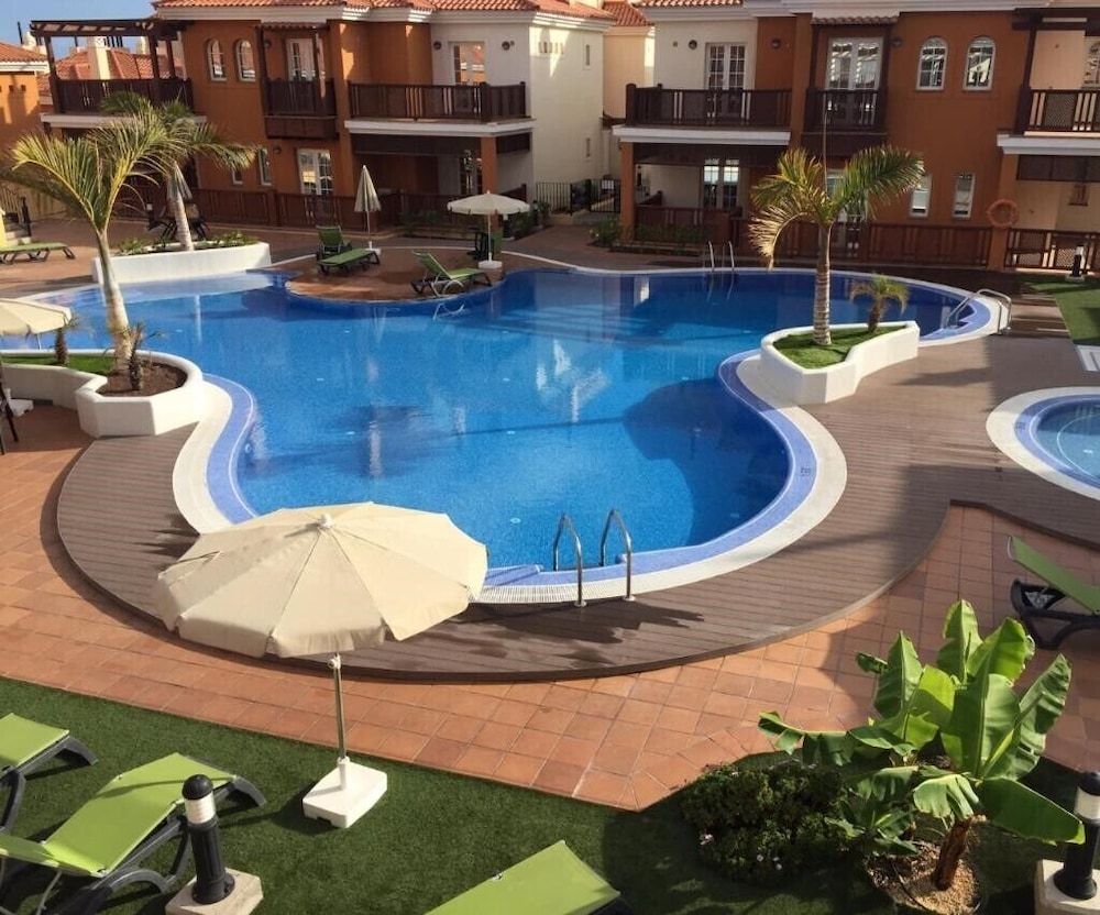 LIVVO Monte Carrera Holiday Homes 11/17