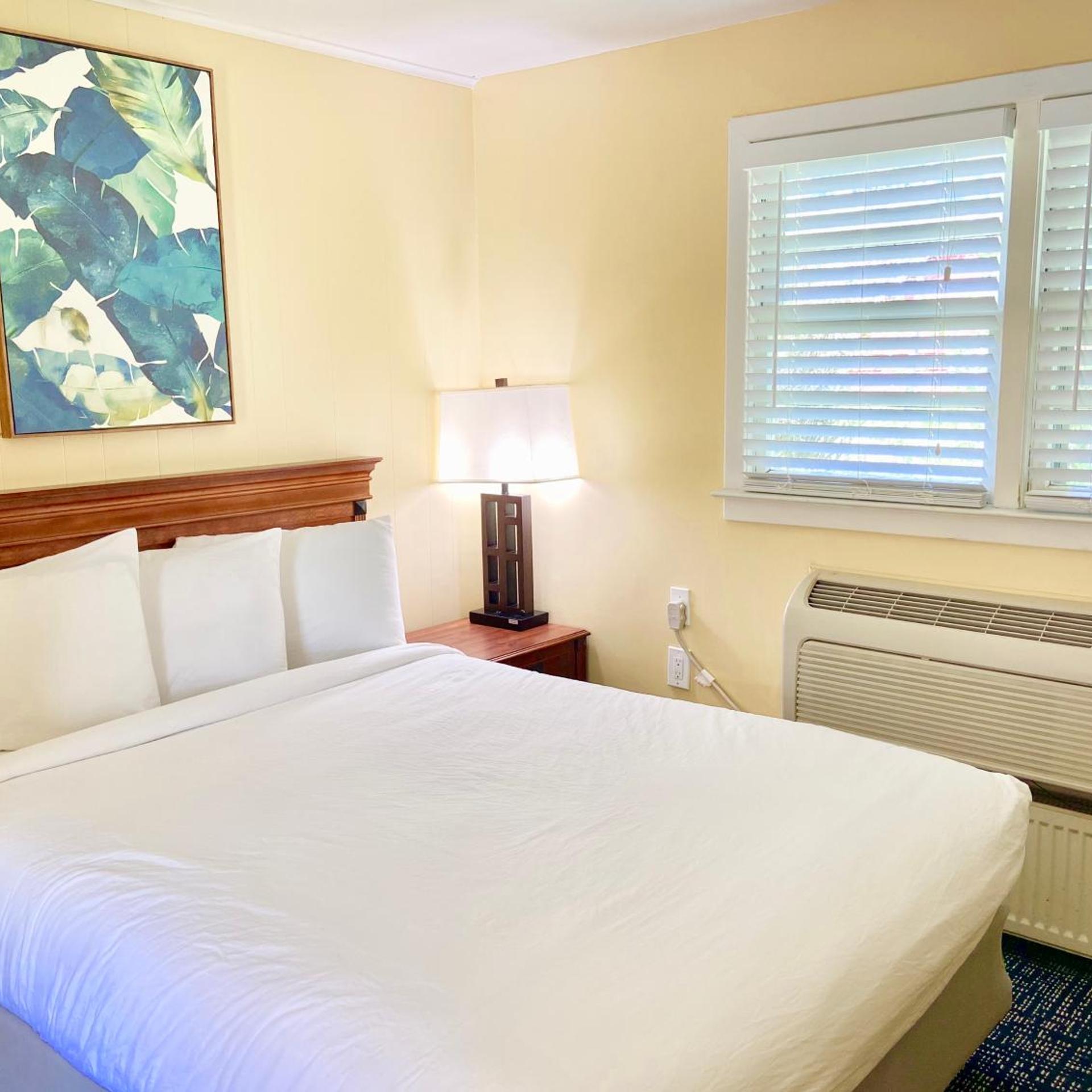 Elk Rapids Lakeshore Inn 4/42