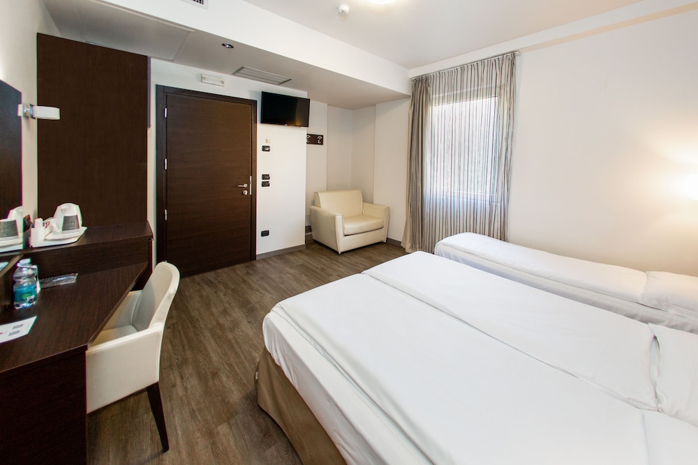 Hotel Bonotto 17/76