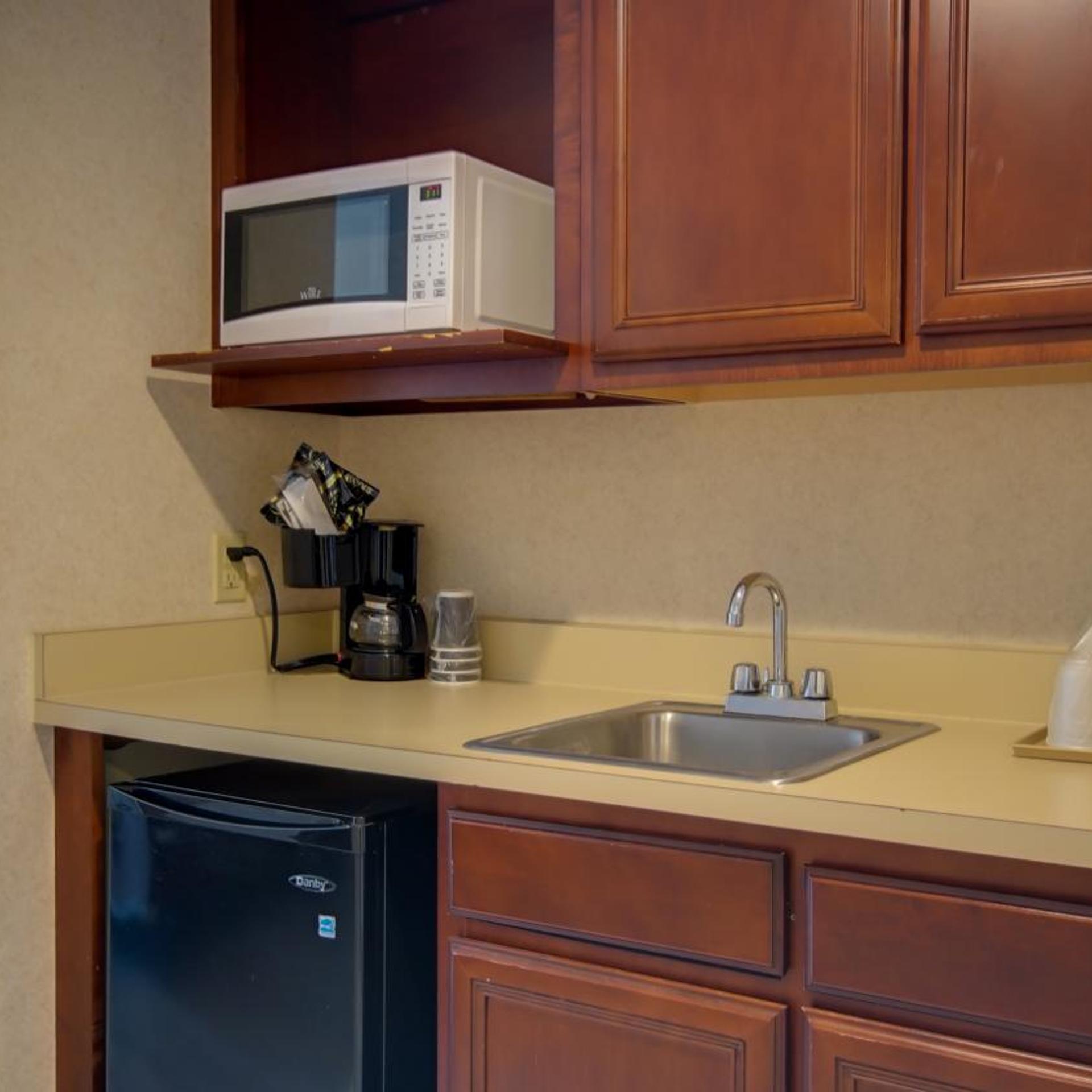 Room, 2 Queen Beds, Side View, Hot Tub، Ocean 1 Hotel and Suites 10/10