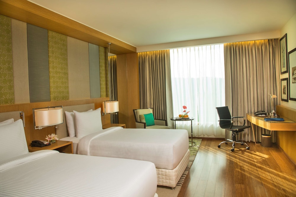 RADISSON BLU HOTEL GUWAHATI 16/48