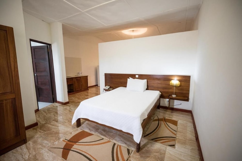 Hotel Praia 34/85