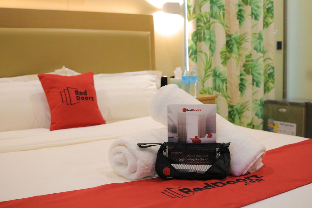 Reddoorz Plus As Fortuna Cebu 22/65