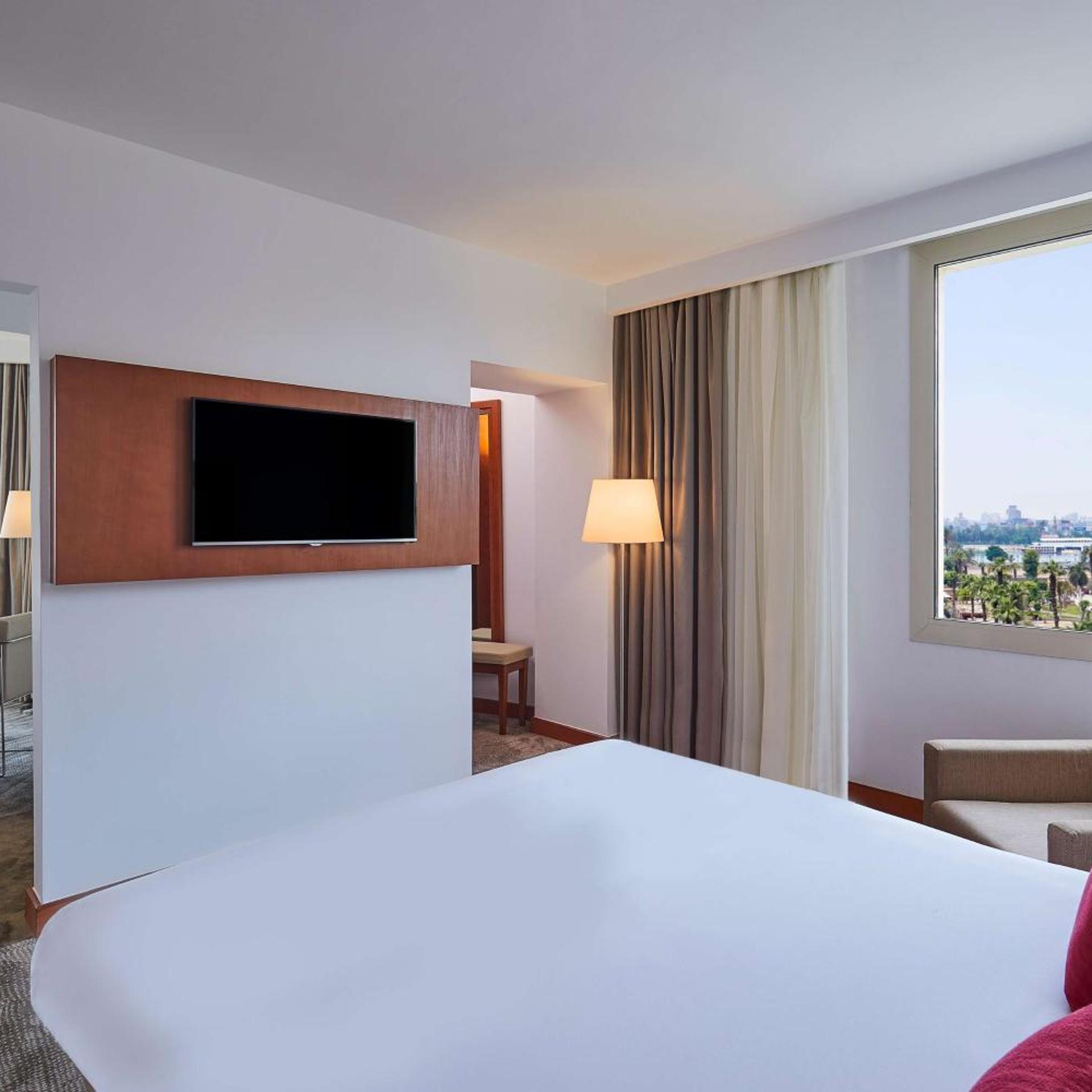 Capital, Suite, King Bed