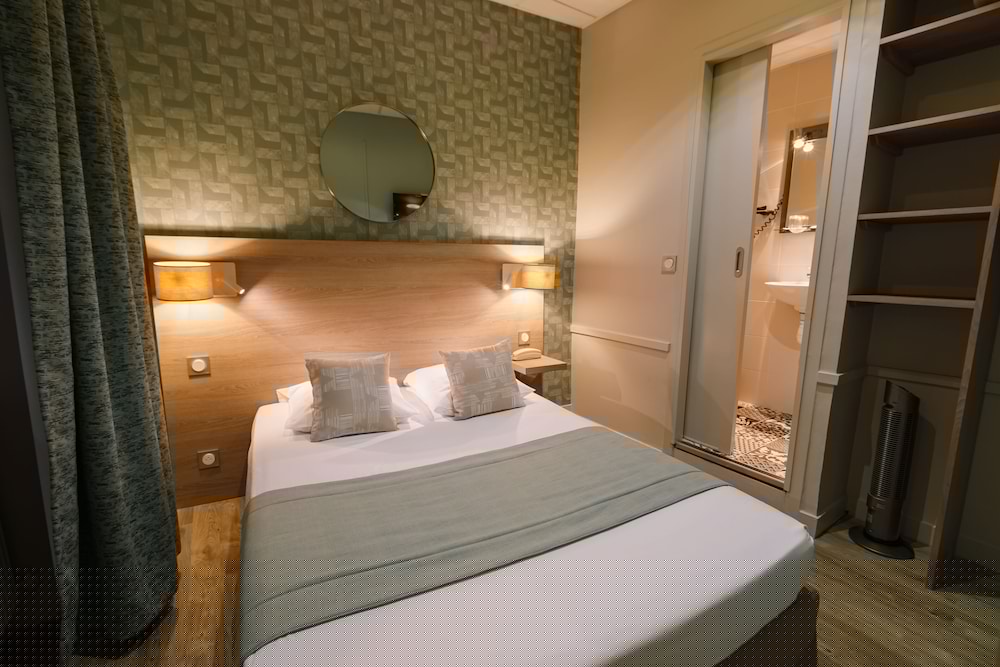 Hotel Du Dauphin 10/55