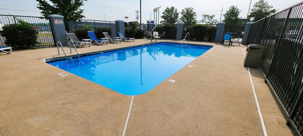 Baymont by Wyndham La Vergne 24/41