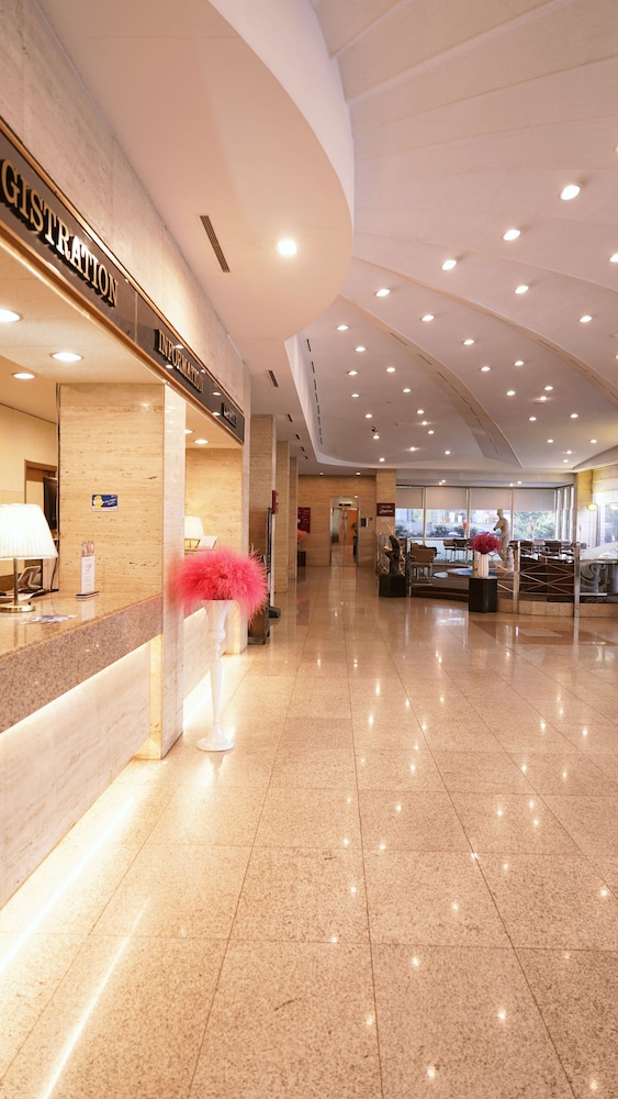 Pearl Hotel Jeju 10/63