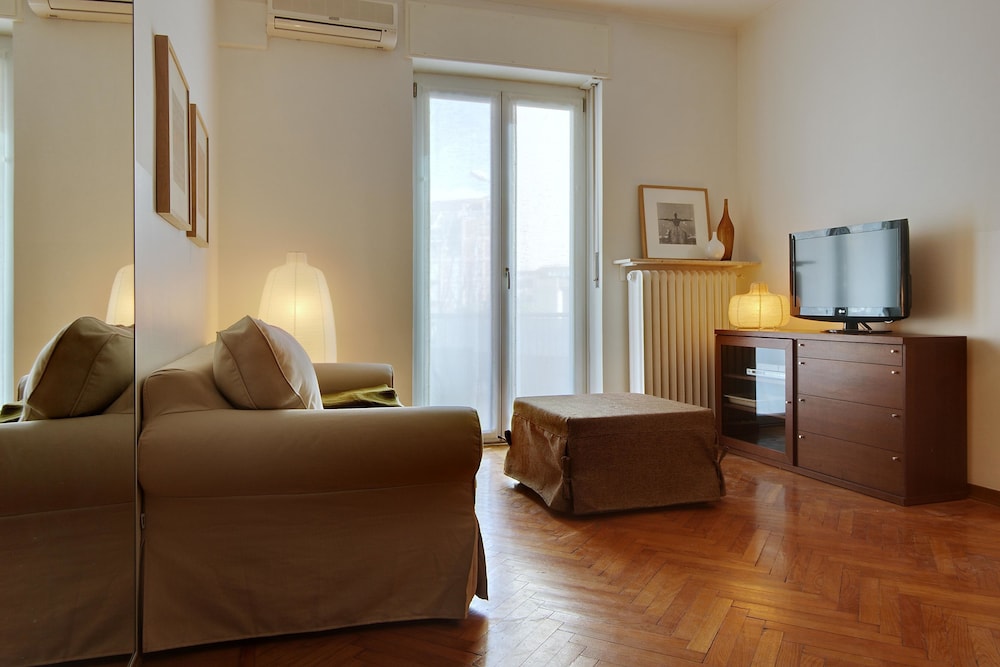 Milan Apartment Rental 23/50