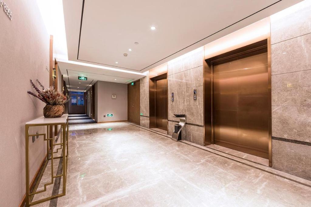 Yitel Collection Beijing Hepingli 15/54
