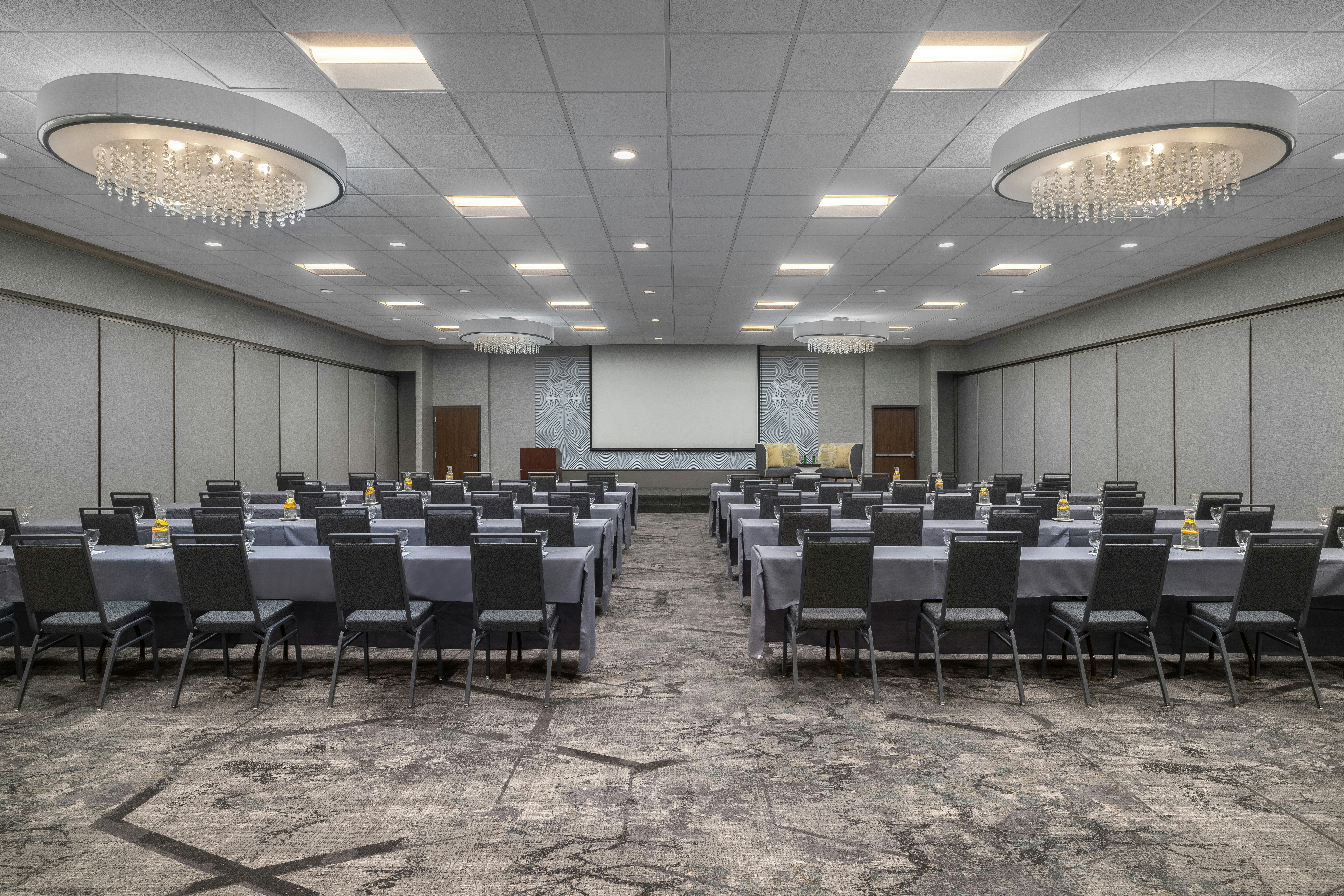 Radisson Hotel and Conference Center Coralville - Iowa City 47/61