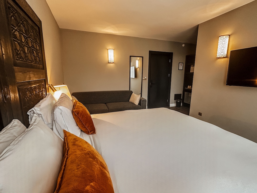 Premium, King Bed