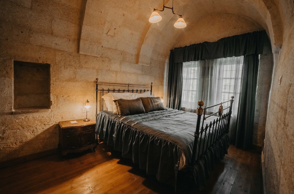 Dere Suites 13/50
