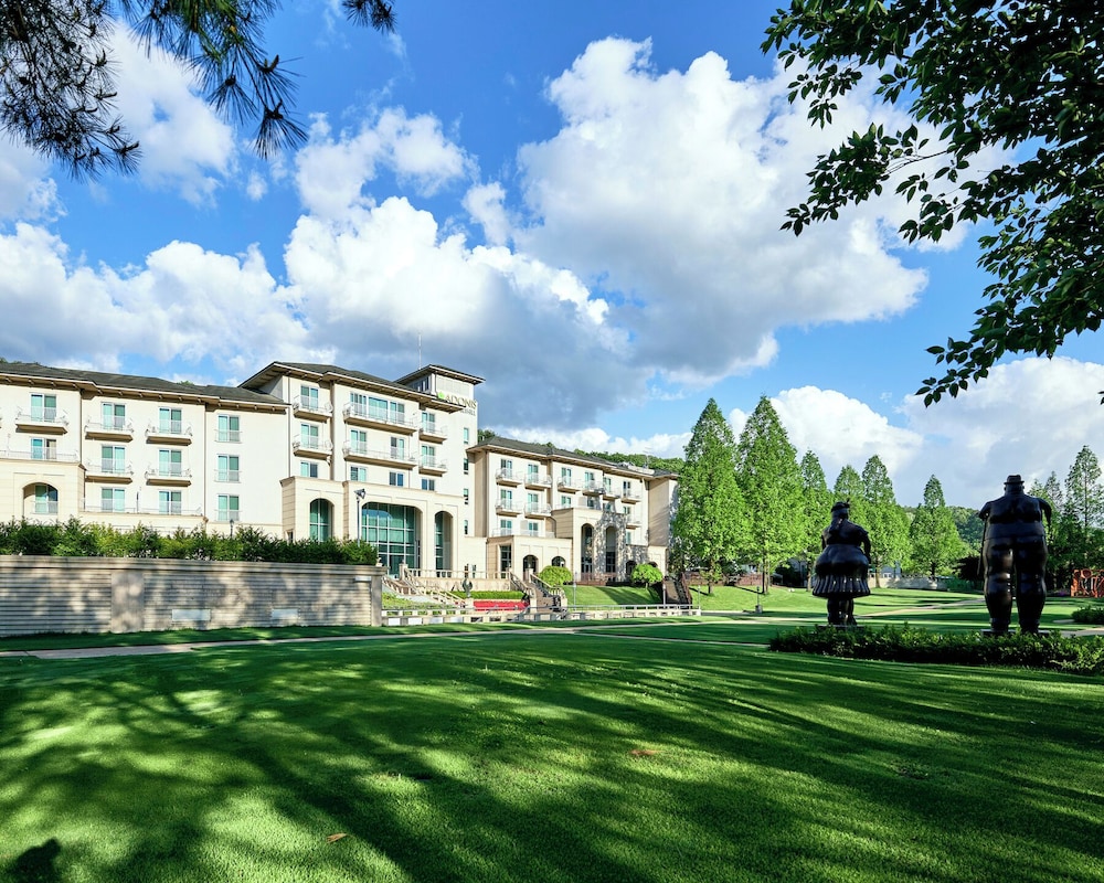 Adonis Hotel 55/58