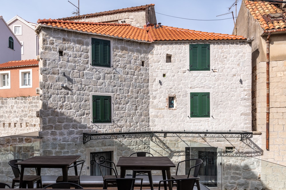 Historic Plaza Varos Split - Adults Only 2/57