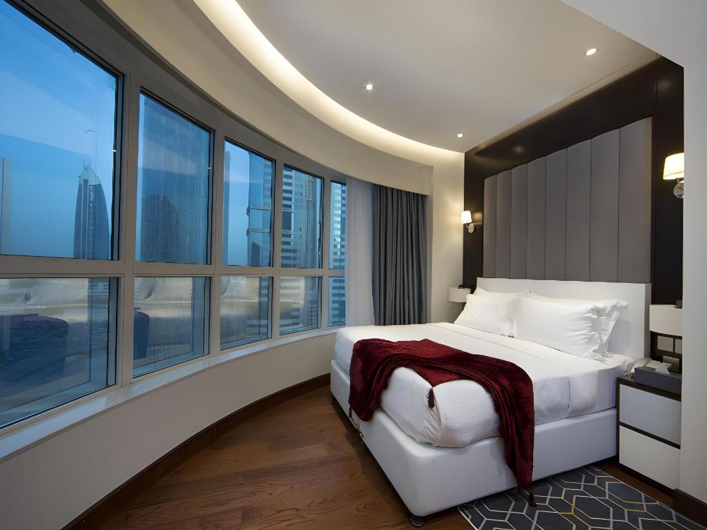 Panorama, Executive, Suite, King Bed، Number One Tower Suites 2/10