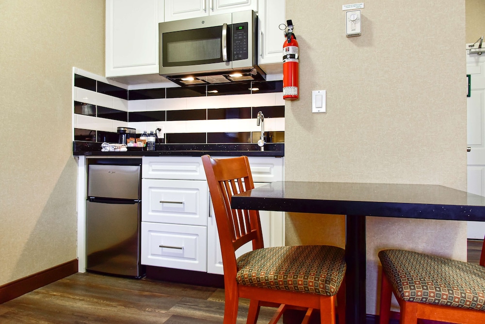 Best Western Plus Osoyoos Hotel And Suites 47/50