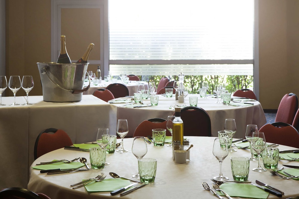 NOVOTEL REIMS TINQUEUX 53/72