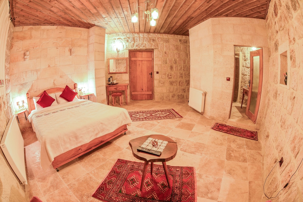 Mosaic Cave Hotel 4/50