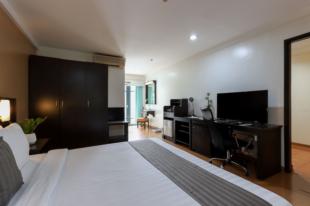 Laguna Technopark Hotel 14/49