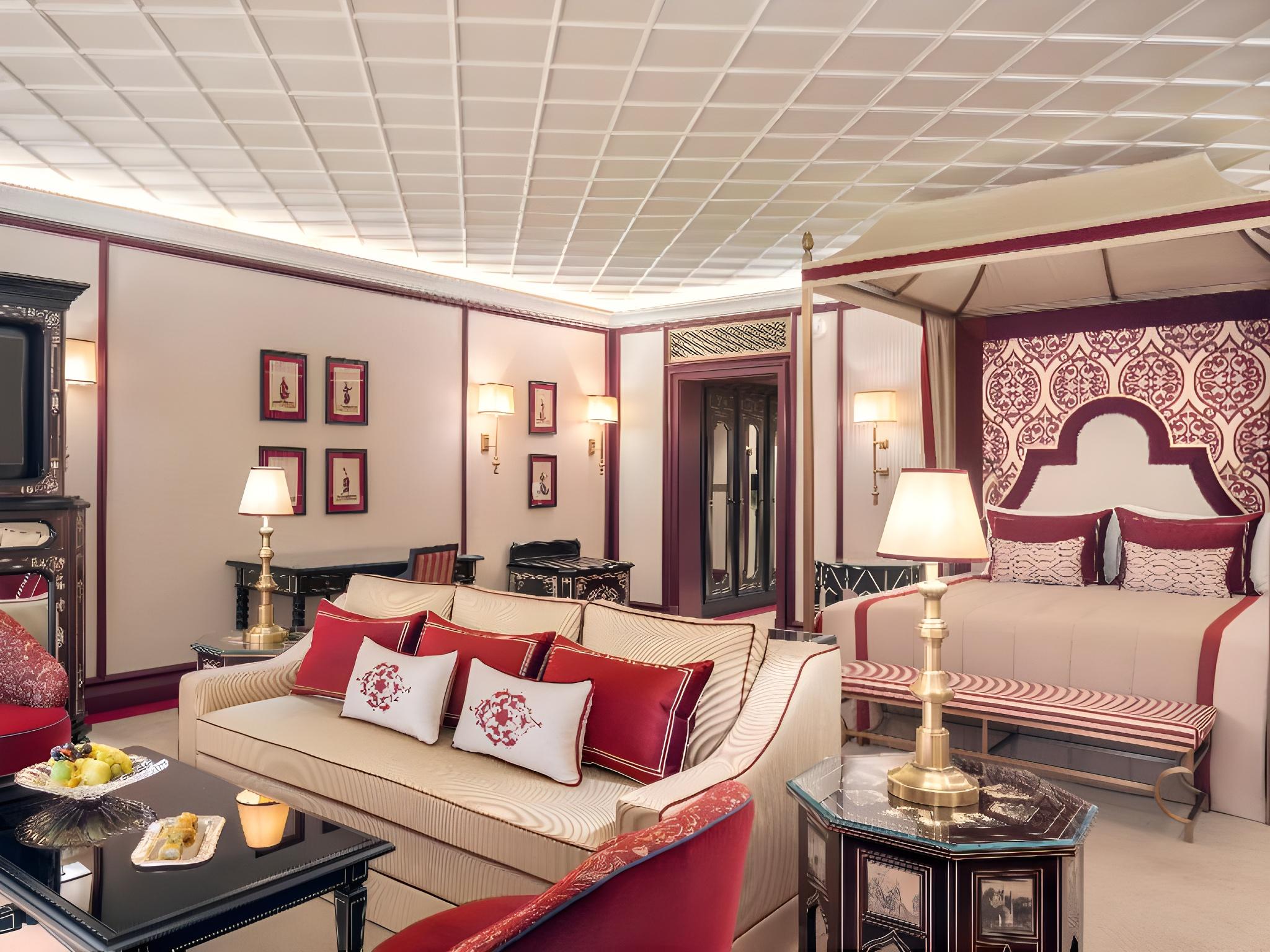 Deluxe, Bosphorus View