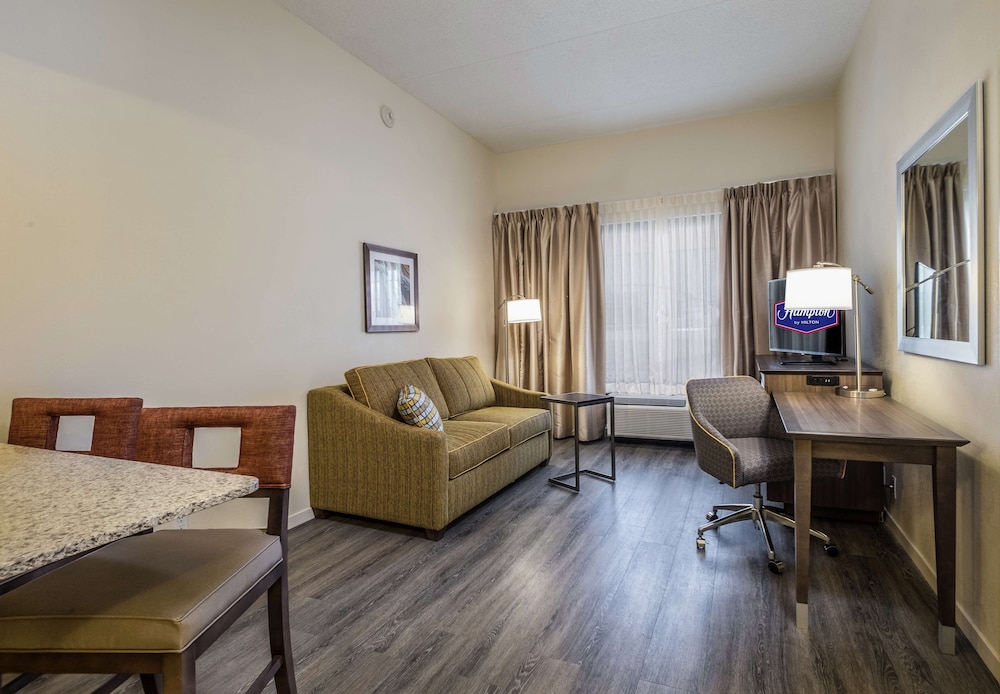 Hampton Inn Waterville 34/55