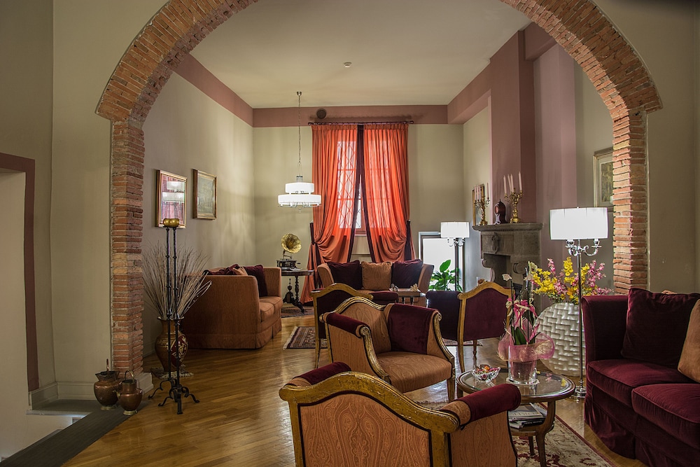 San Luca Palace 35/58